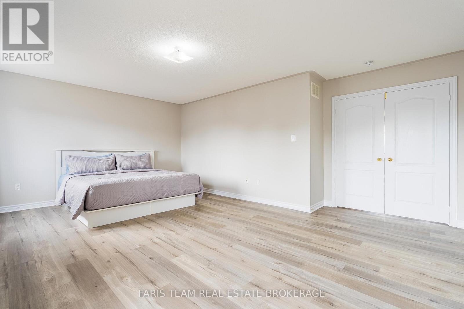 111 Latimer Avenue, Essa, Ontario  L3W 0N1 - Photo 21 - N12943946