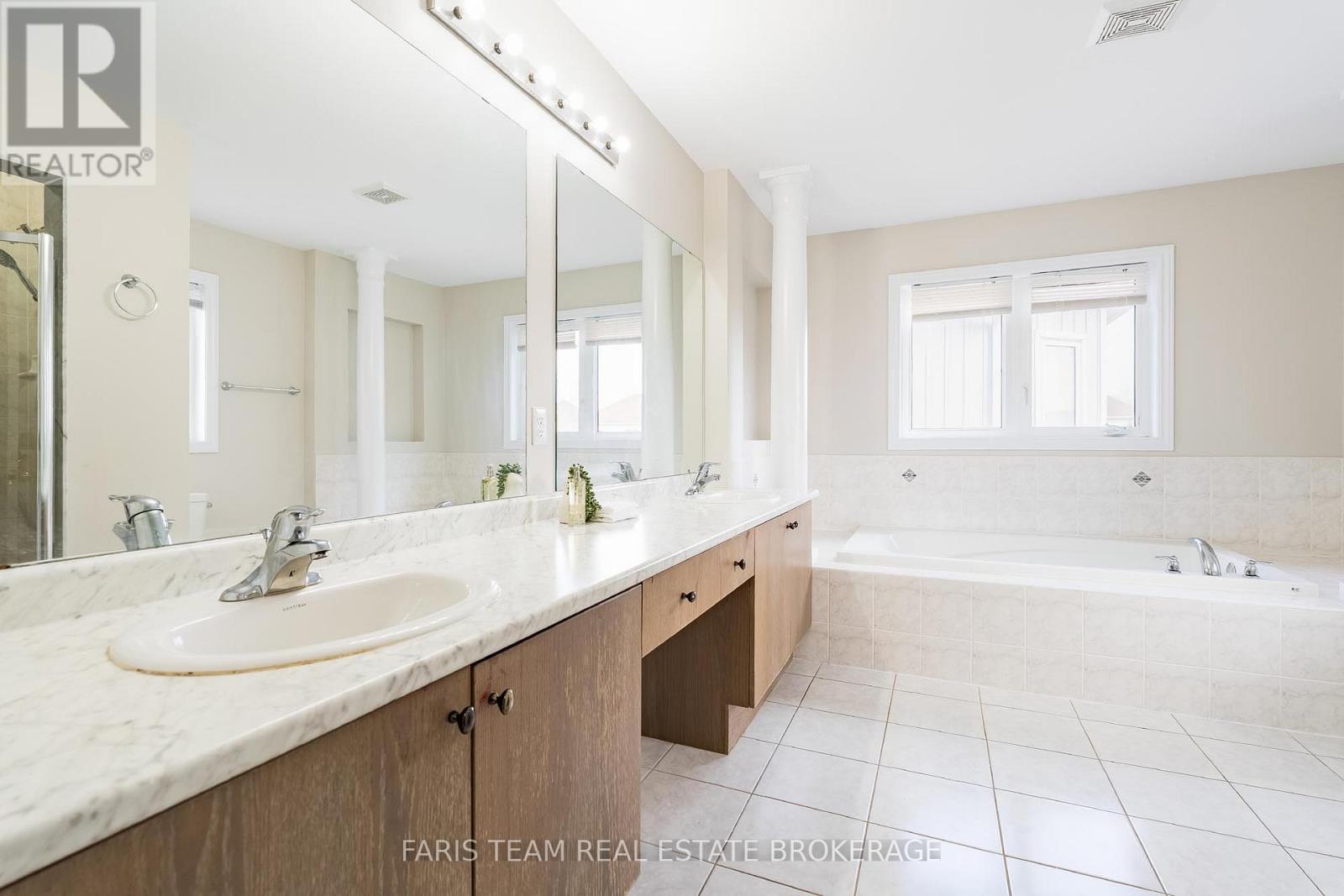 111 Latimer Avenue, Essa, Ontario  L3W 0N1 - Photo 23 - N12943946