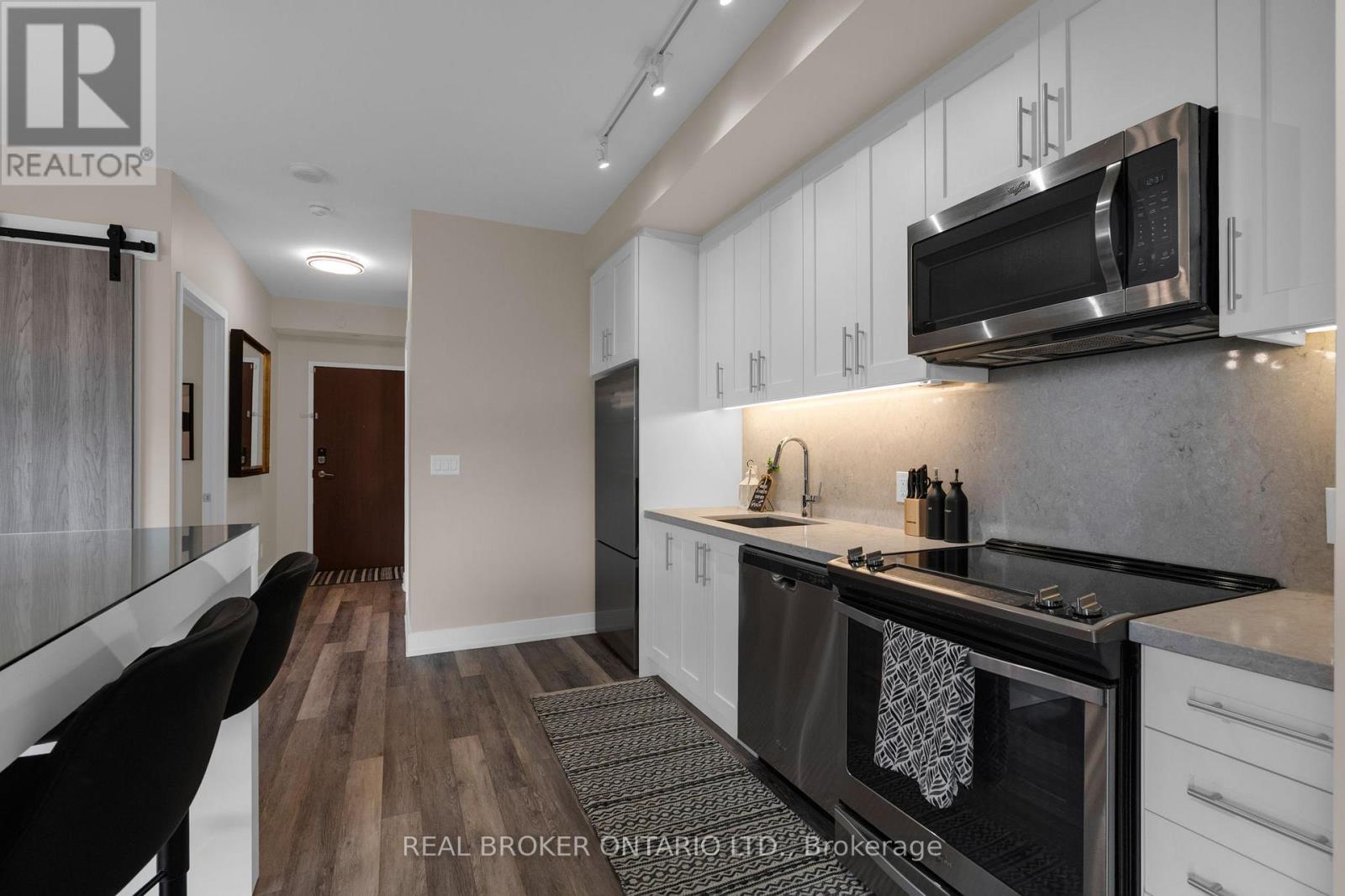 A303 - 241 Sea Ray Avenue, Innisfil, Ontario  L9S 2P7 - Photo 14 - N12943948