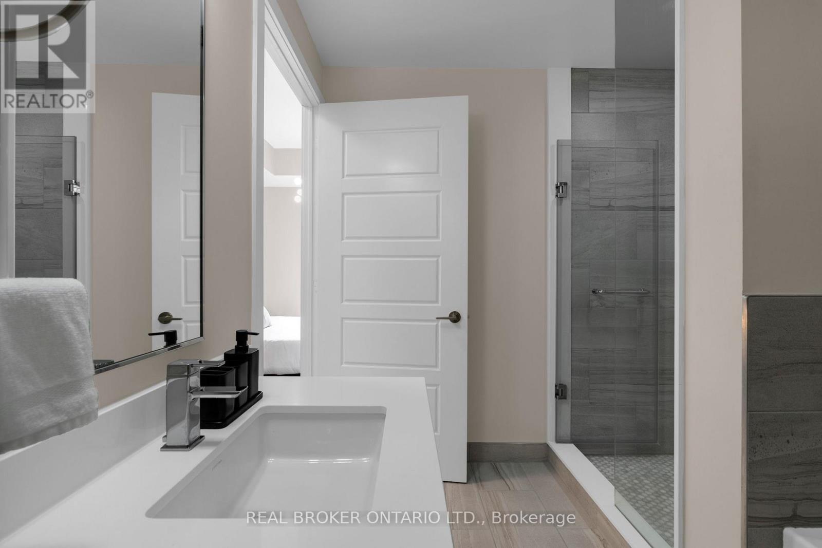 A303 - 241 Sea Ray Avenue, Innisfil, Ontario  L9S 2P7 - Photo 19 - N12943948