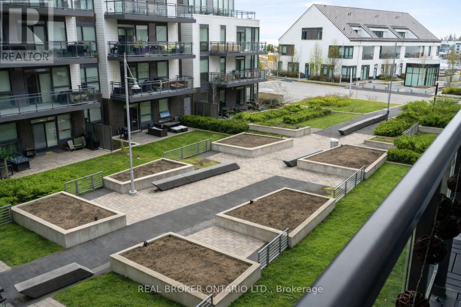 A303 - 241 Sea Ray Avenue, Innisfil, Ontario  L9S 2P7 - Photo 3 - N12943948