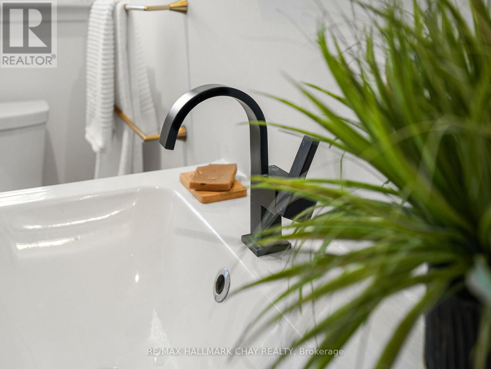 80 Church Street S, New Tecumseth, Ontario  L9R 1E4 - Photo 35 - N12943998