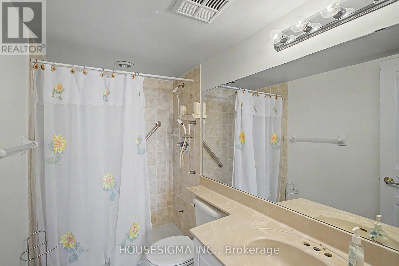 711 - 9 Northern Hts Drive, Richmond Hill, Ontario  L4B 4M5 - Photo 16 - N12944074