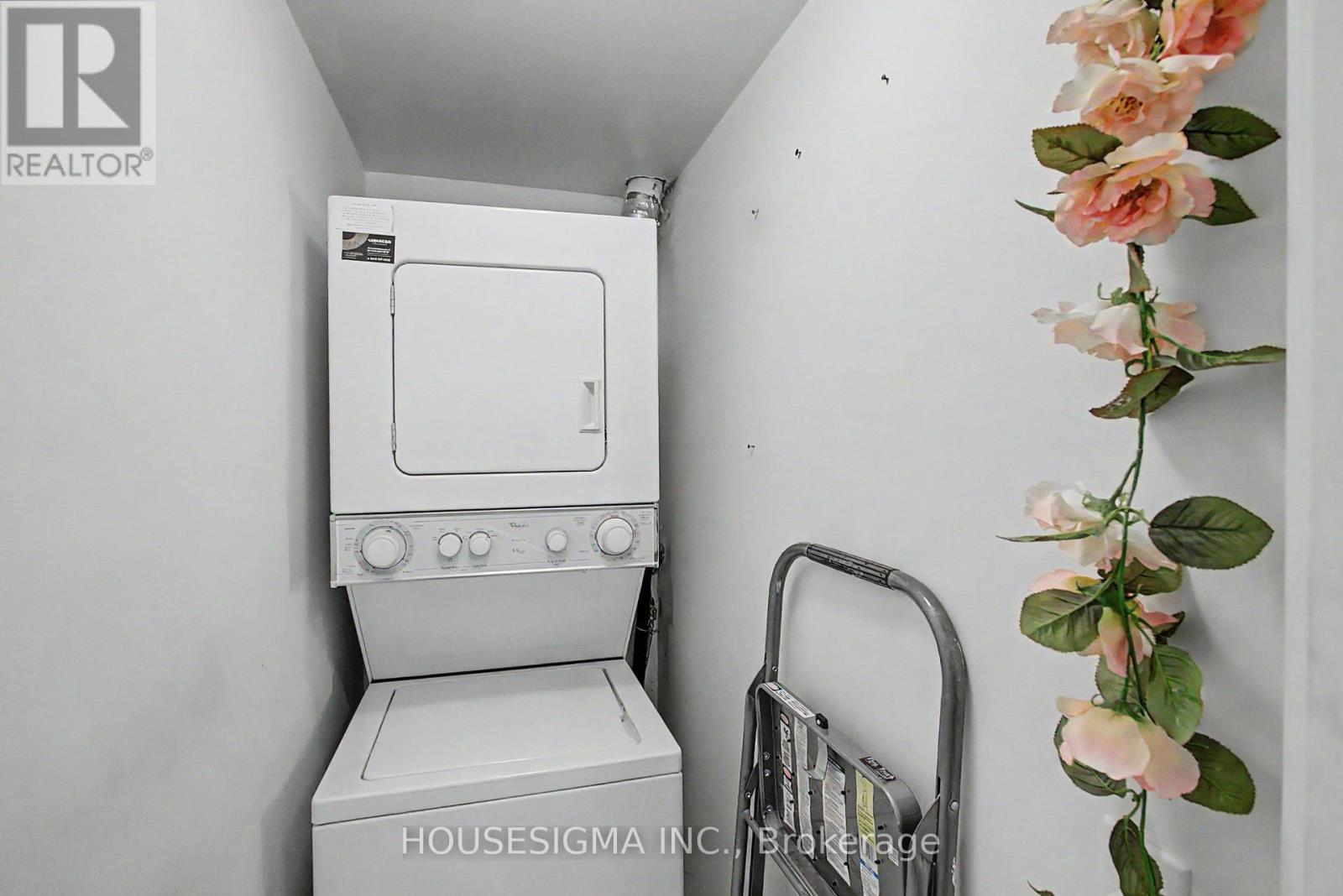 711 - 9 Northern Hts Drive, Richmond Hill, Ontario  L4B 4M5 - Photo 17 - N12944074