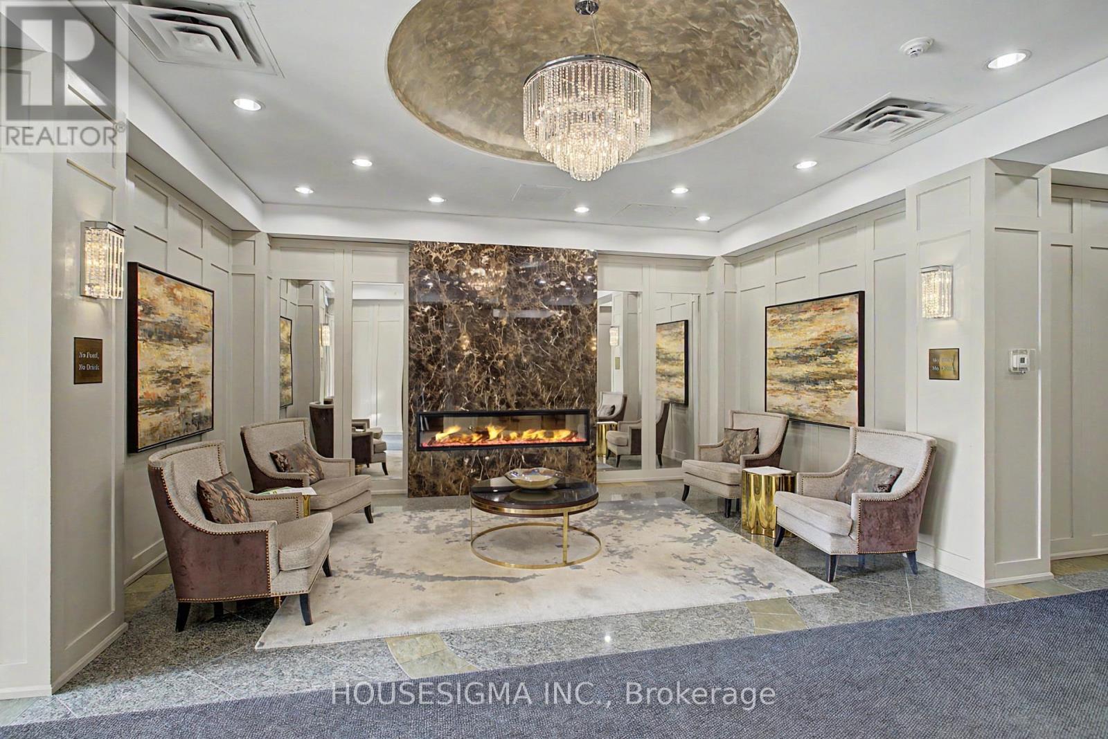 711 - 9 Northern Hts Drive, Richmond Hill, Ontario  L4B 4M5 - Photo 2 - N12944074