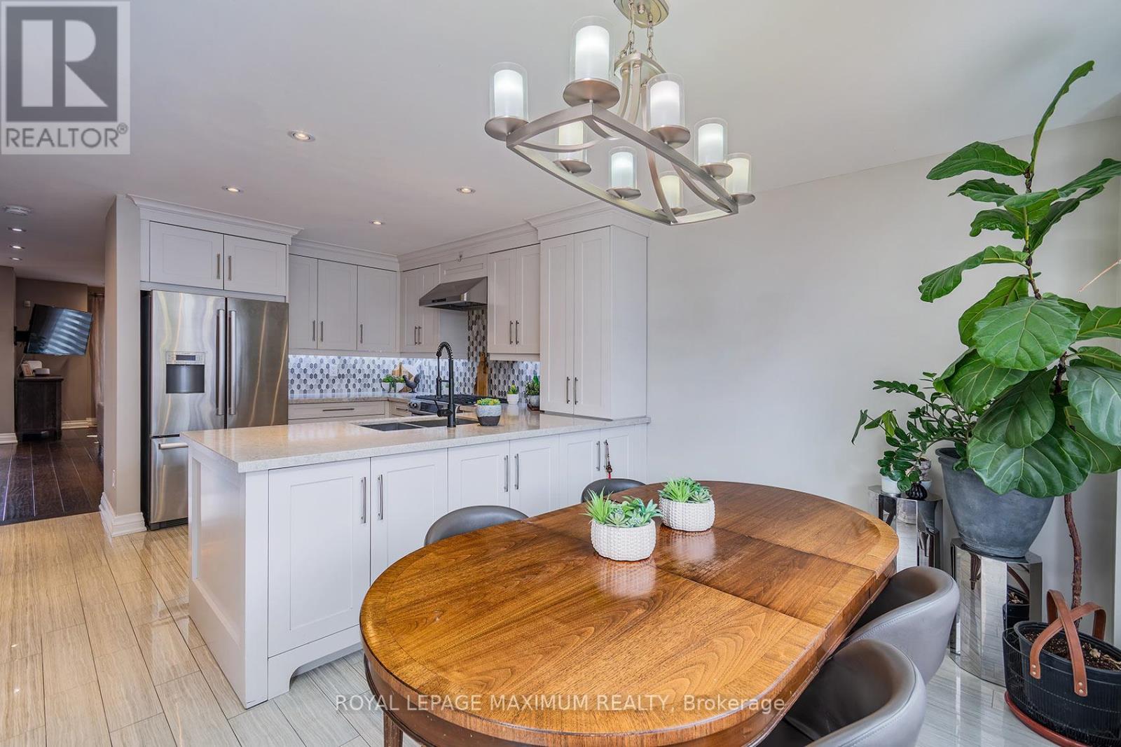 33 La Neve Avenue, Vaughan, Ontario  L4H 1M4 - Photo 12 - N12944082