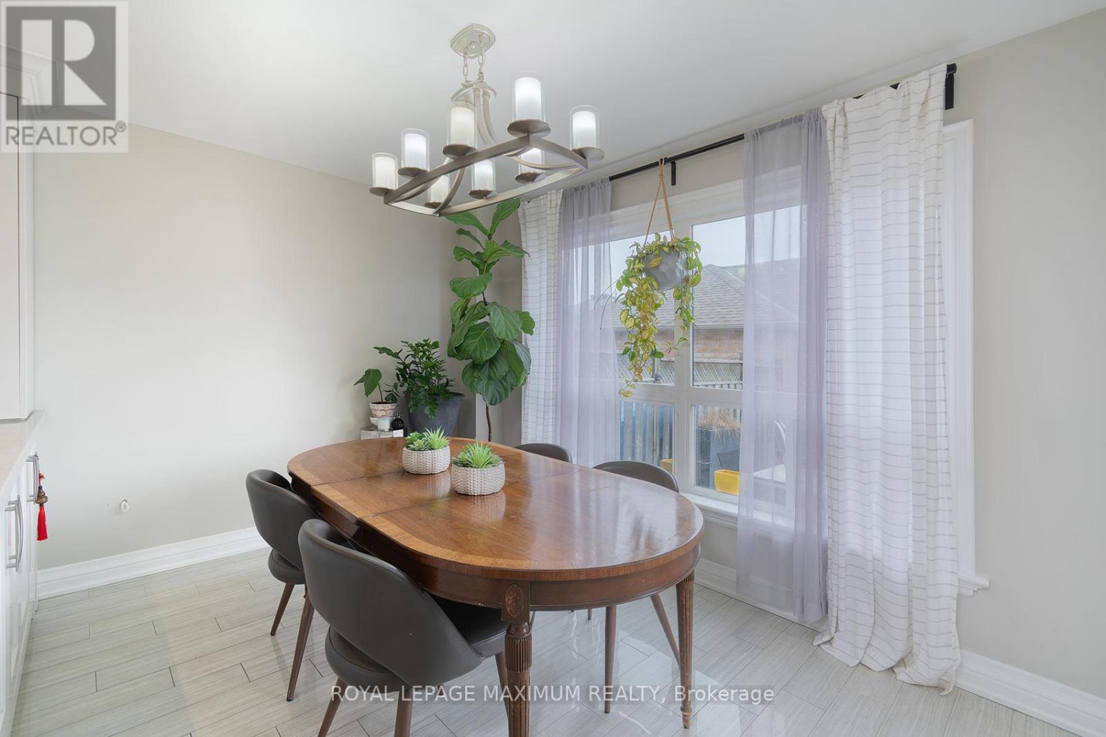 33 La Neve Avenue, Vaughan, Ontario  L4H 1M4 - Photo 17 - N12944082