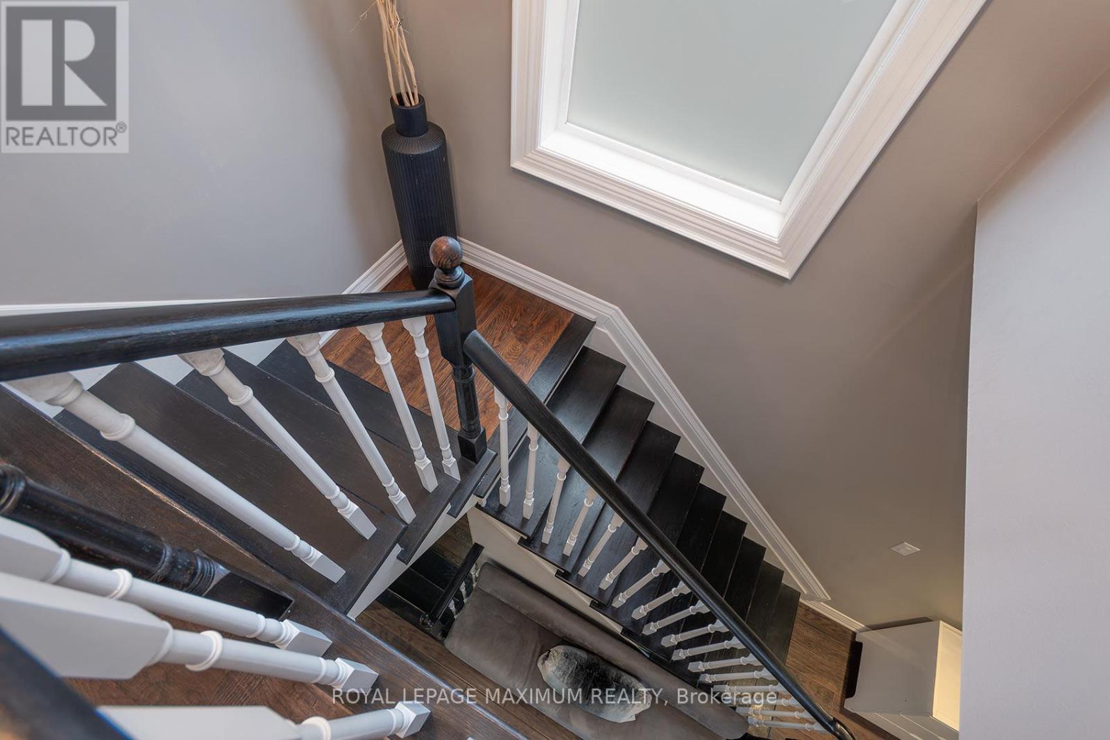 33 La Neve Avenue, Vaughan, Ontario  L4H 1M4 - Photo 21 - N12944082