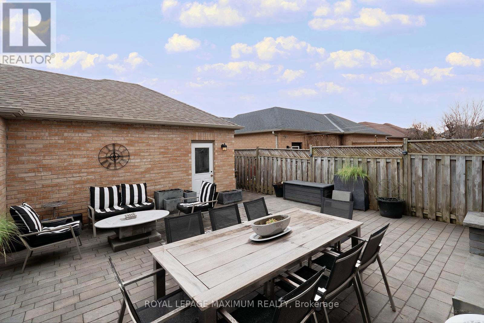 33 La Neve Avenue, Vaughan, Ontario  L4H 1M4 - Photo 40 - N12944082