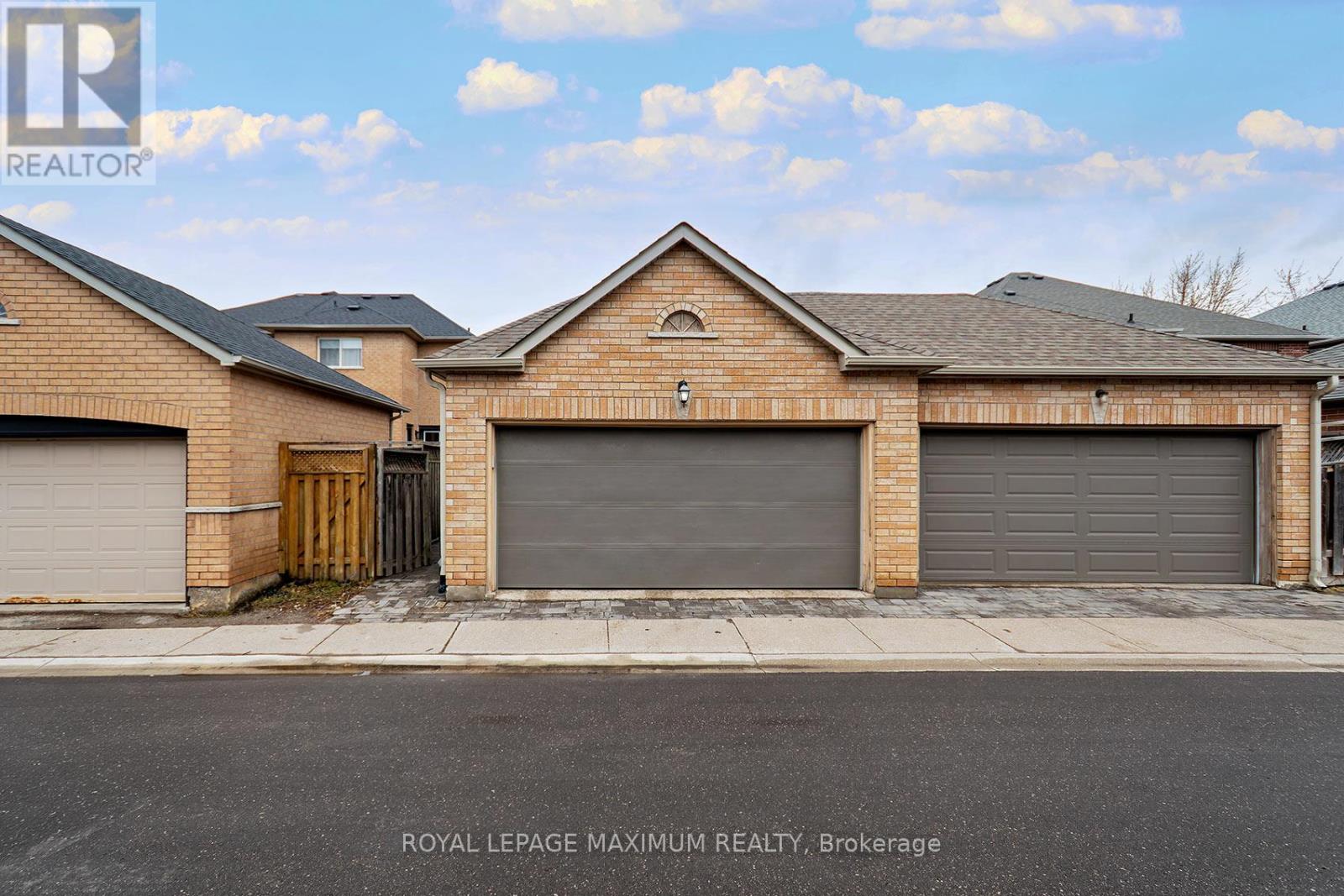 33 La Neve Avenue, Vaughan, Ontario  L4H 1M4 - Photo 43 - N12944082