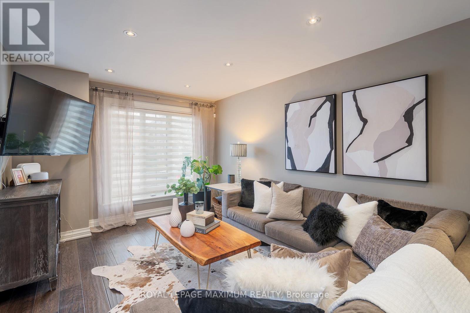 33 La Neve Avenue, Vaughan, Ontario  L4H 1M4 - Photo 8 - N12944082