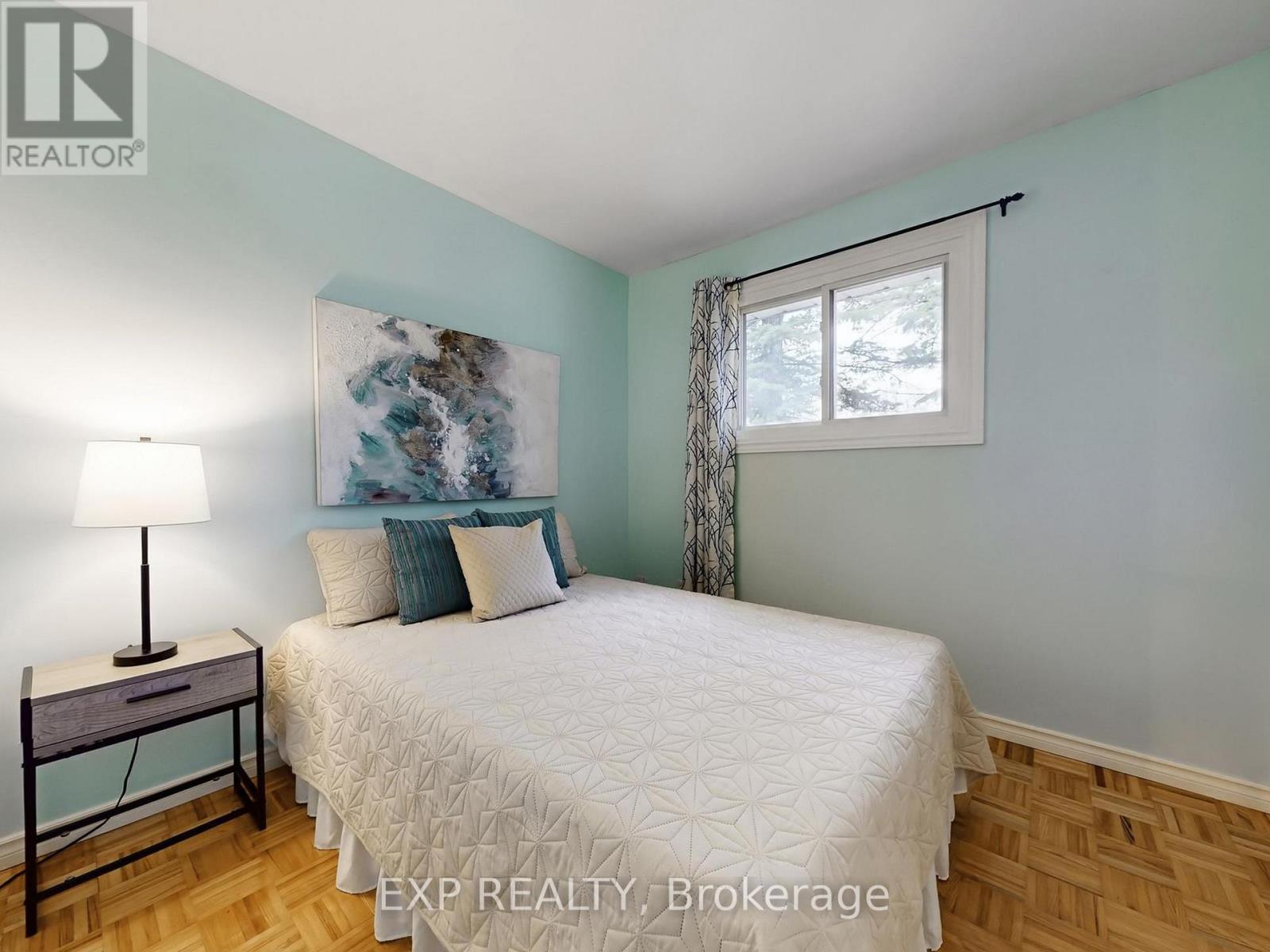 10384 Ravenshoe Road, Georgina, Ontario  L0C 1L0 - Photo 20 - N12944136