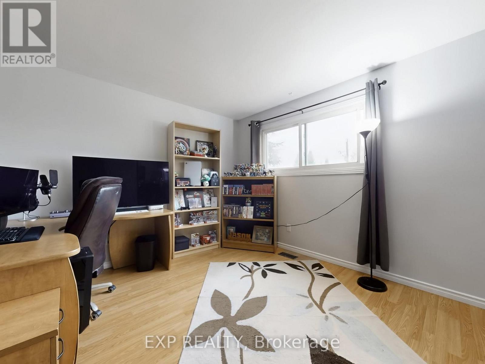 10384 Ravenshoe Road, Georgina, Ontario  L0C 1L0 - Photo 22 - N12944136