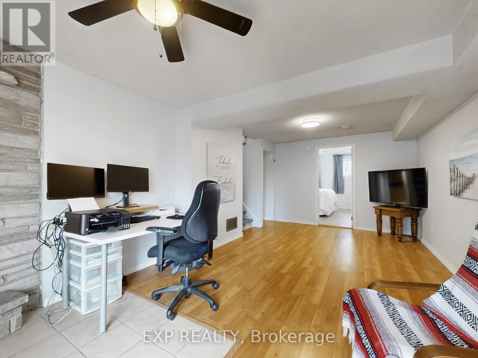 10384 Ravenshoe Road, Georgina, Ontario  L0C 1L0 - Photo 28 - N12944136