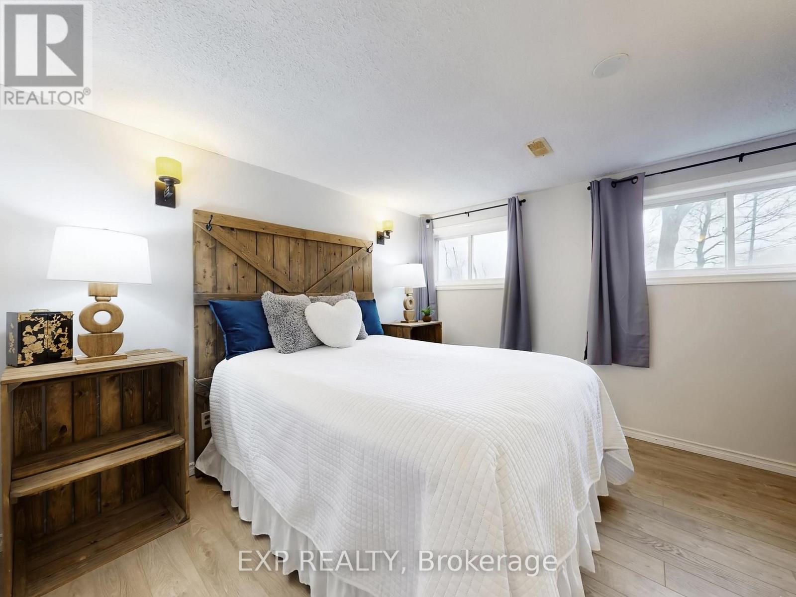 10384 Ravenshoe Road, Georgina, Ontario  L0C 1L0 - Photo 29 - N12944136