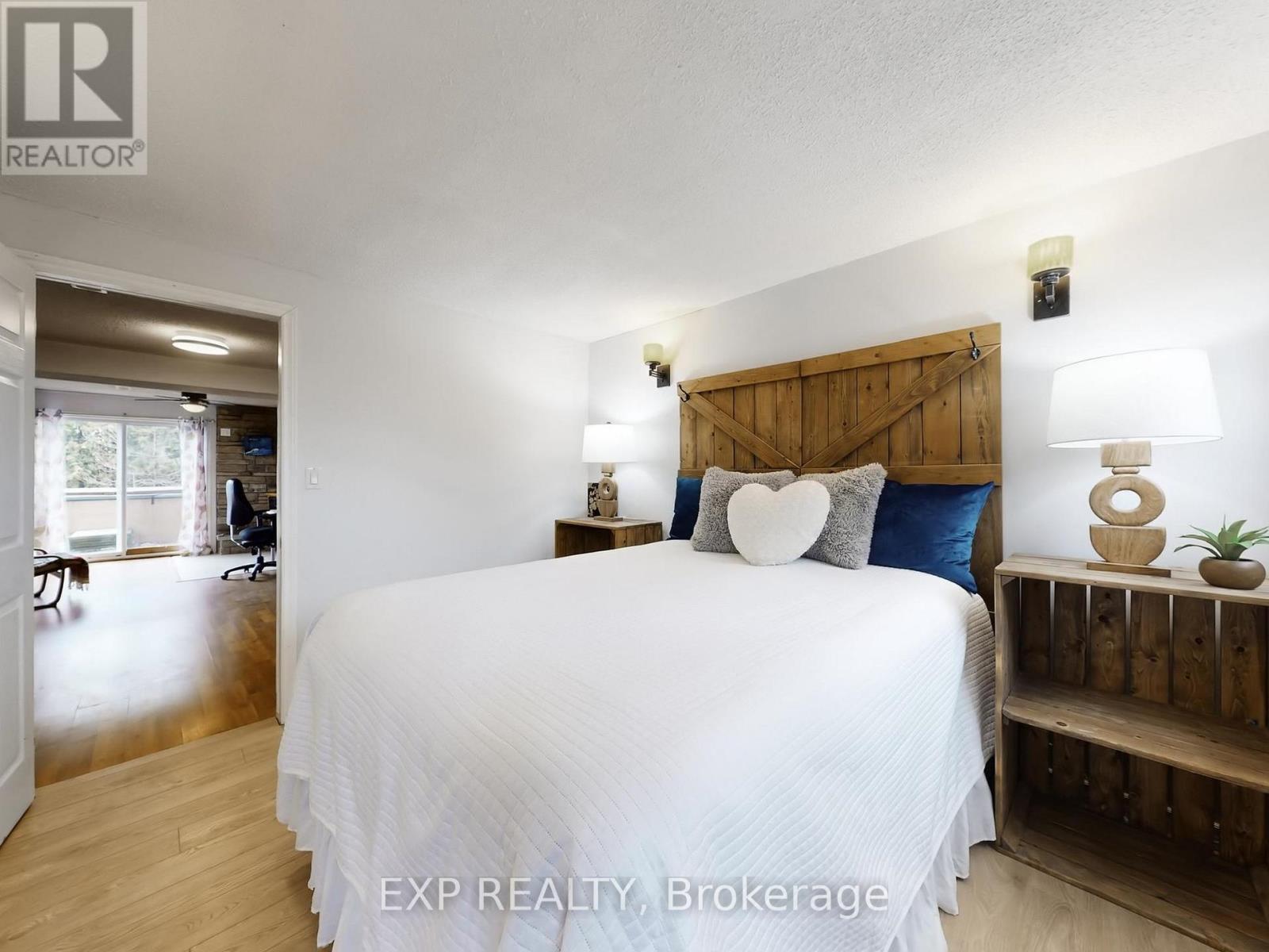 10384 Ravenshoe Road, Georgina, Ontario  L0C 1L0 - Photo 30 - N12944136