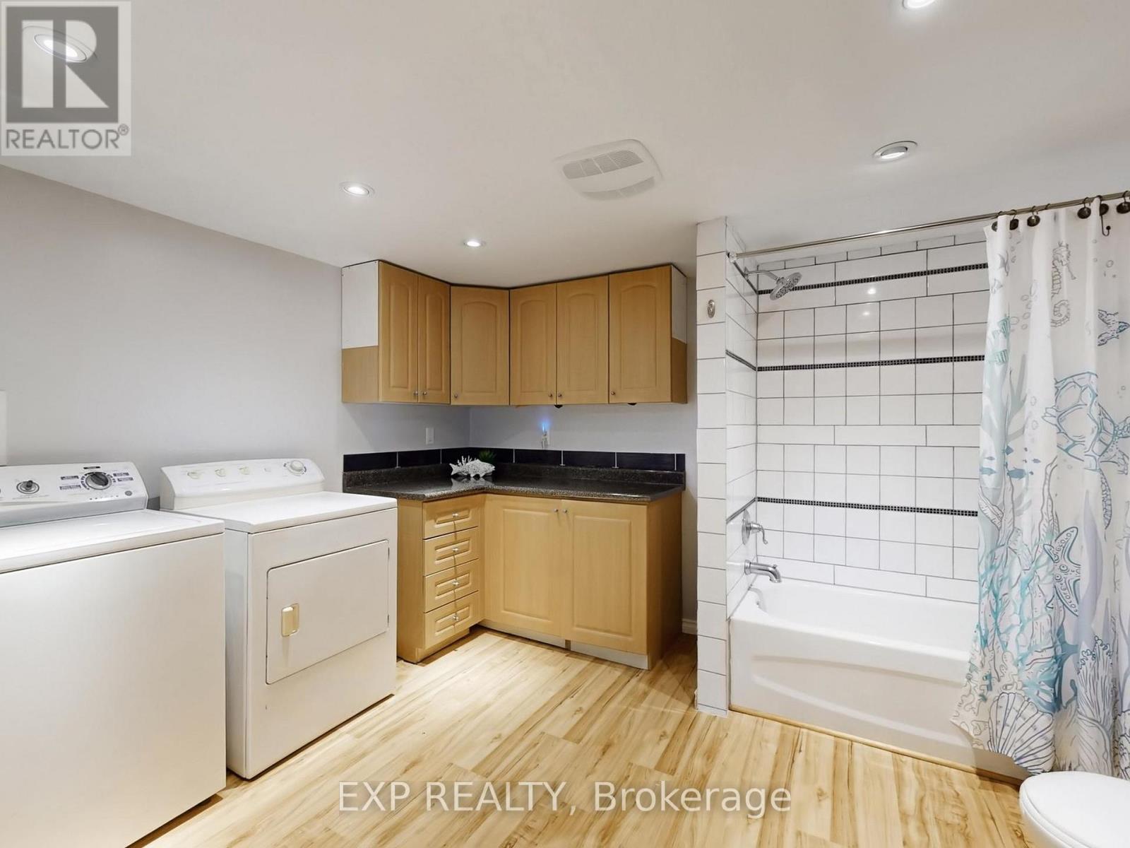 10384 Ravenshoe Road, Georgina, Ontario  L0C 1L0 - Photo 32 - N12944136