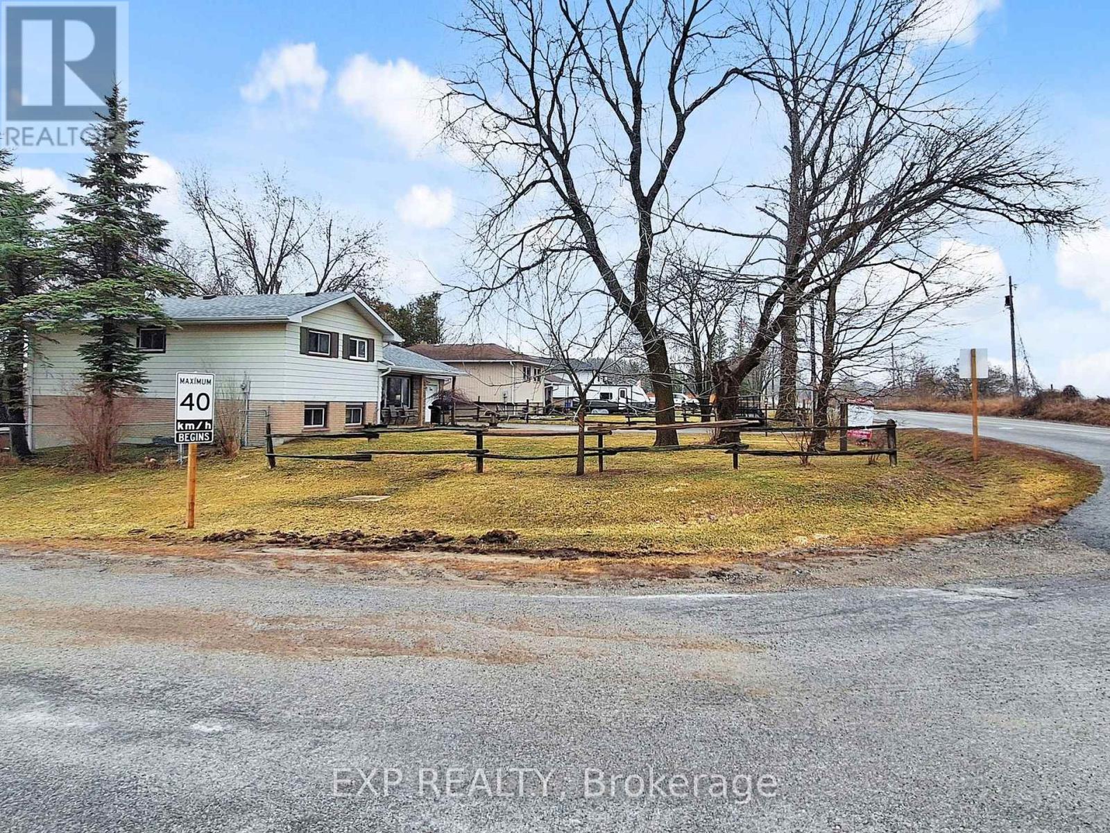 10384 Ravenshoe Road, Georgina, Ontario  L0C 1L0 - Photo 33 - N12944136