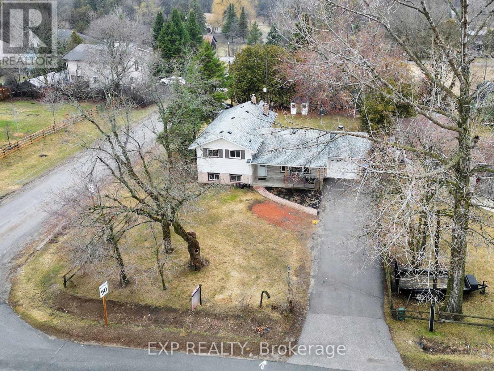 10384 Ravenshoe Road, Georgina, Ontario  L0C 1L0 - Photo 42 - N12944136