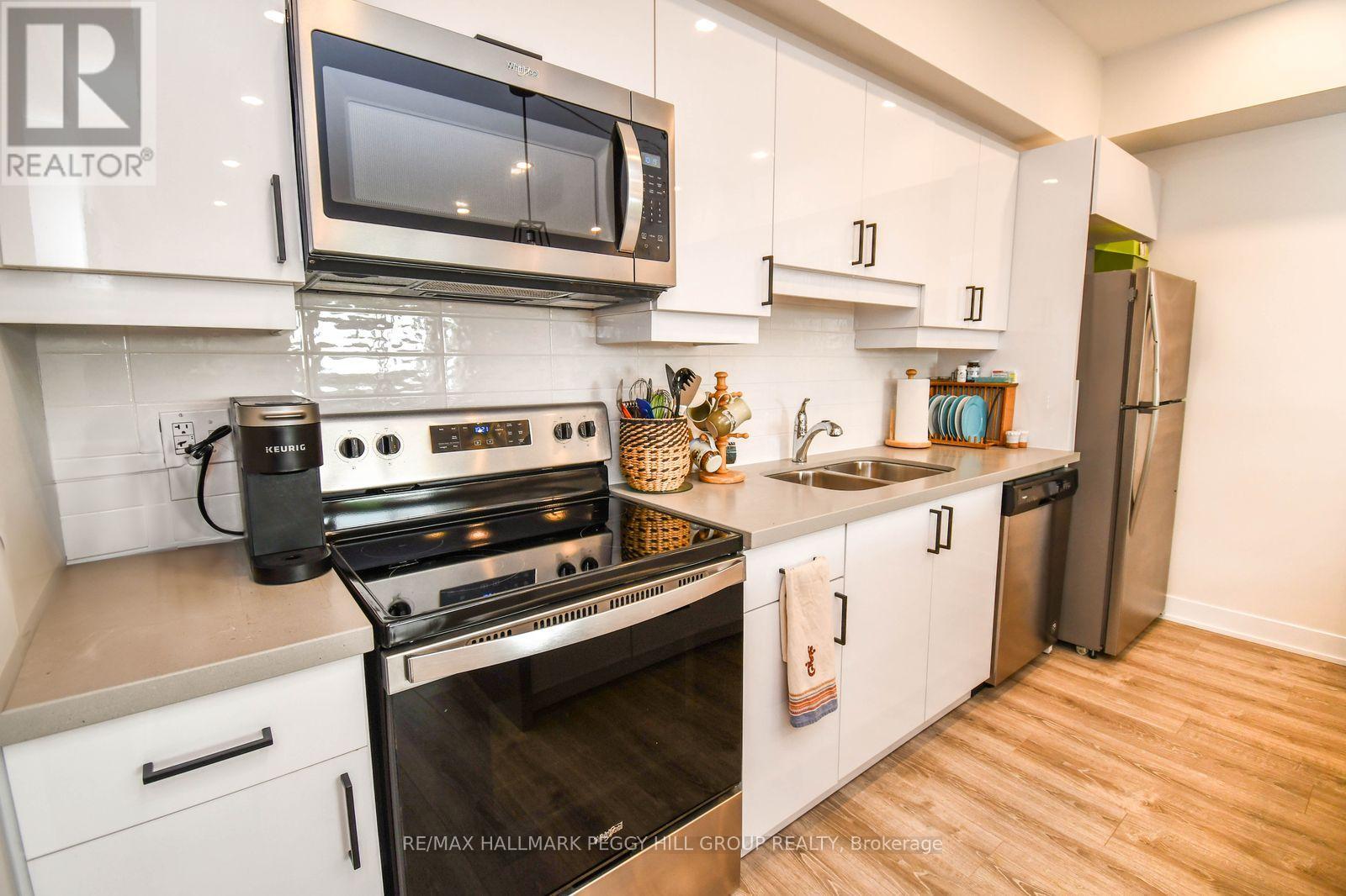 606 - 5 Chef Lane, Barrie, Ontario  L9J 0J8 - Photo 5 - S12944038