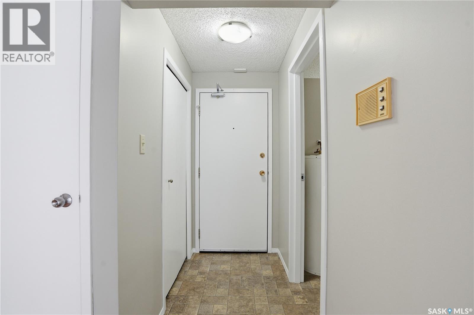 102 503 Tait Crescent, Saskatoon, Saskatchewan  S7H 5L1 - Photo 5 - SK031789