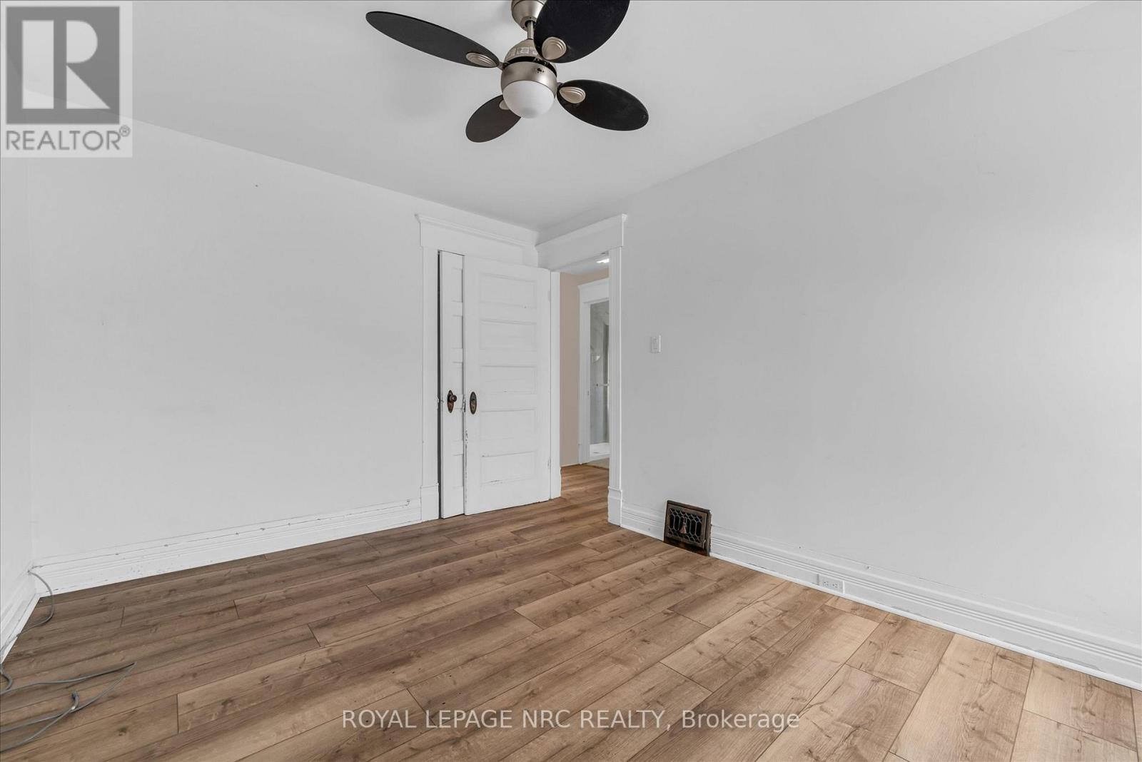 4878 Stamford Street, Niagara Falls, Ontario  L2E 1M1 - Photo 25 - X12833418