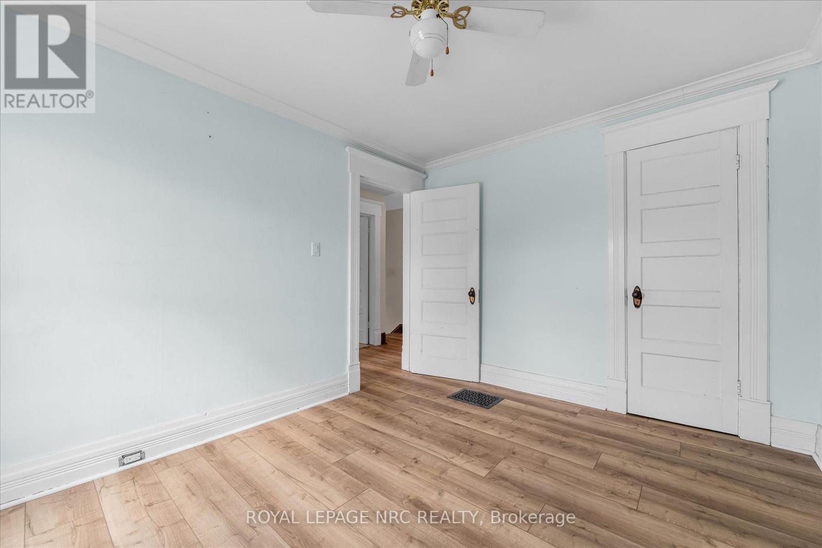 4878 Stamford Street, Niagara Falls, Ontario  L2E 1M1 - Photo 27 - X12833418