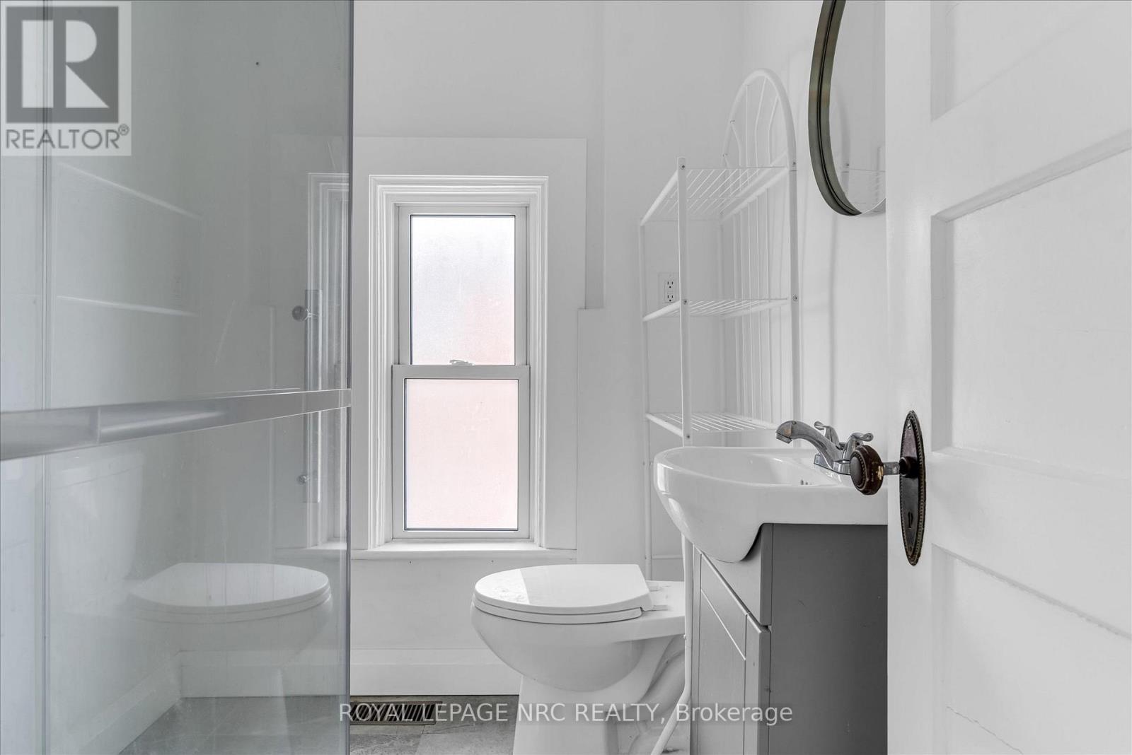 4878 Stamford Street, Niagara Falls, Ontario  L2E 1M1 - Photo 31 - X12833418