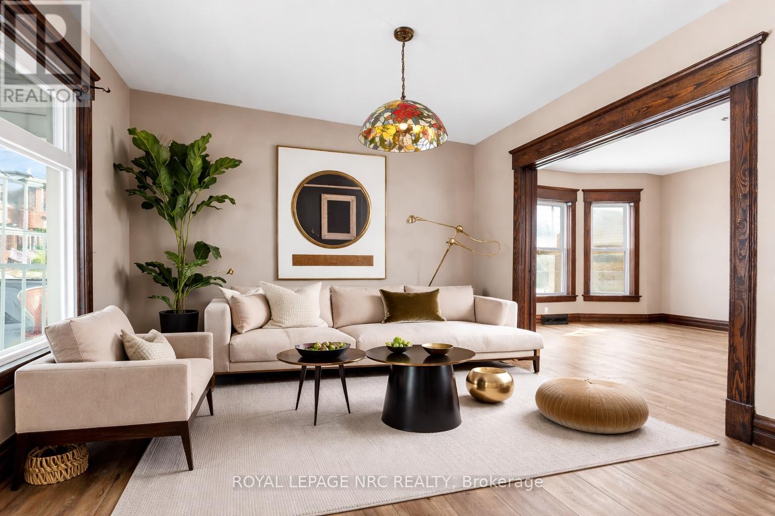 4878 Stamford Street, Niagara Falls, Ontario  L2E 1M1 - Photo 7 - X12833418