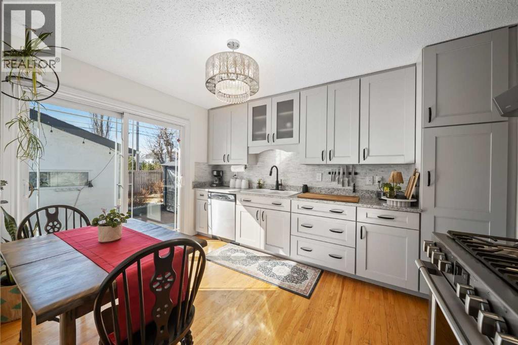 379 Westwood Drive Sw, Calgary, Alberta  T3C 2W5 - Photo 14 - A2291270