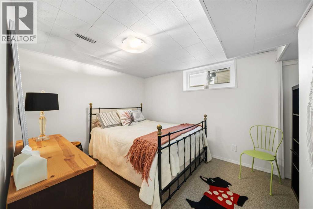 379 Westwood Drive Sw, Calgary, Alberta  T3C 2W5 - Photo 32 - A2291270