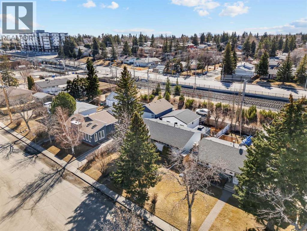 379 Westwood Drive Sw, Calgary, Alberta  T3C 2W5 - Photo 45 - A2291270