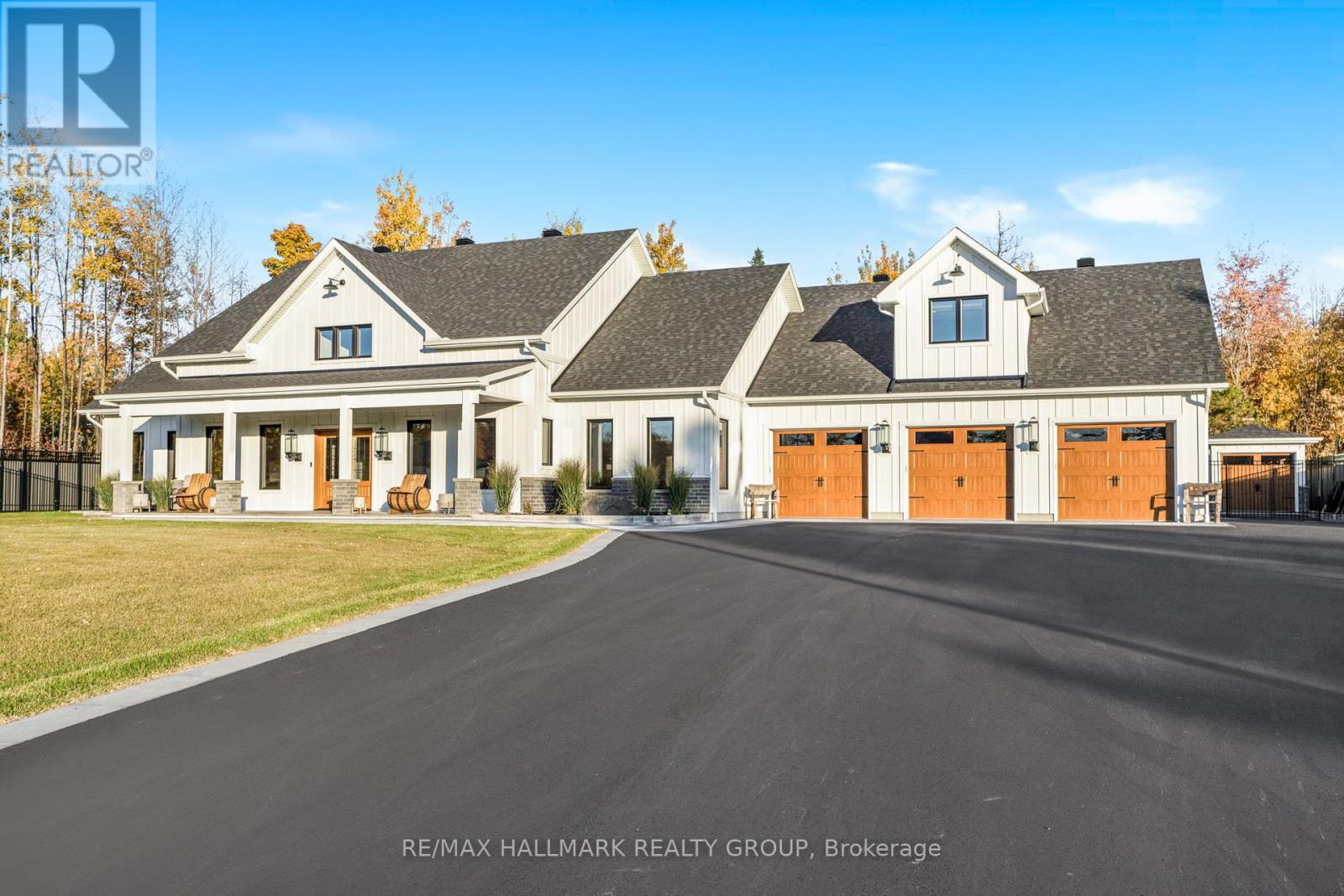 55 De La Seignerie Estates E, Champlain, Ontario  K0B 1K0 - Photo 3 - X12429973