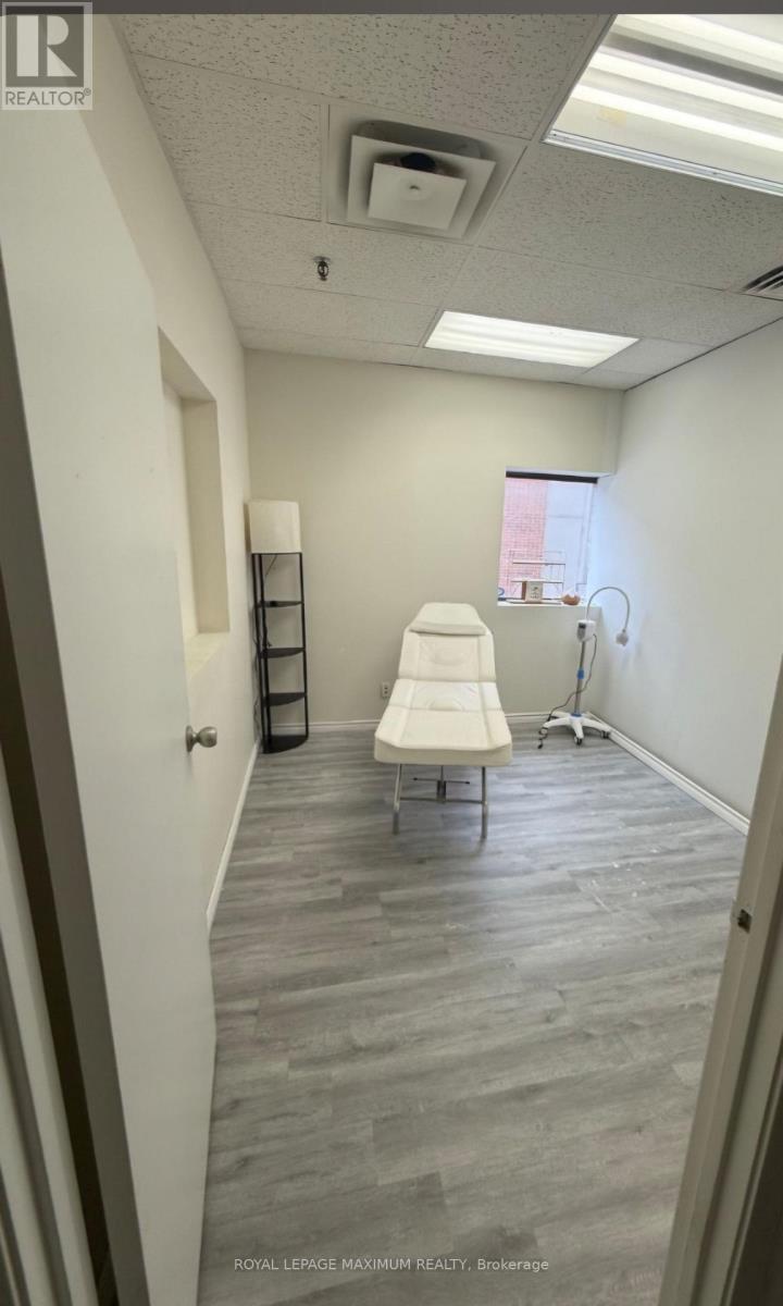 C10 - 4220 Steeles Avenue W, Vaughan, Ontario  L4L 3S8 - Photo 31 - N12806302