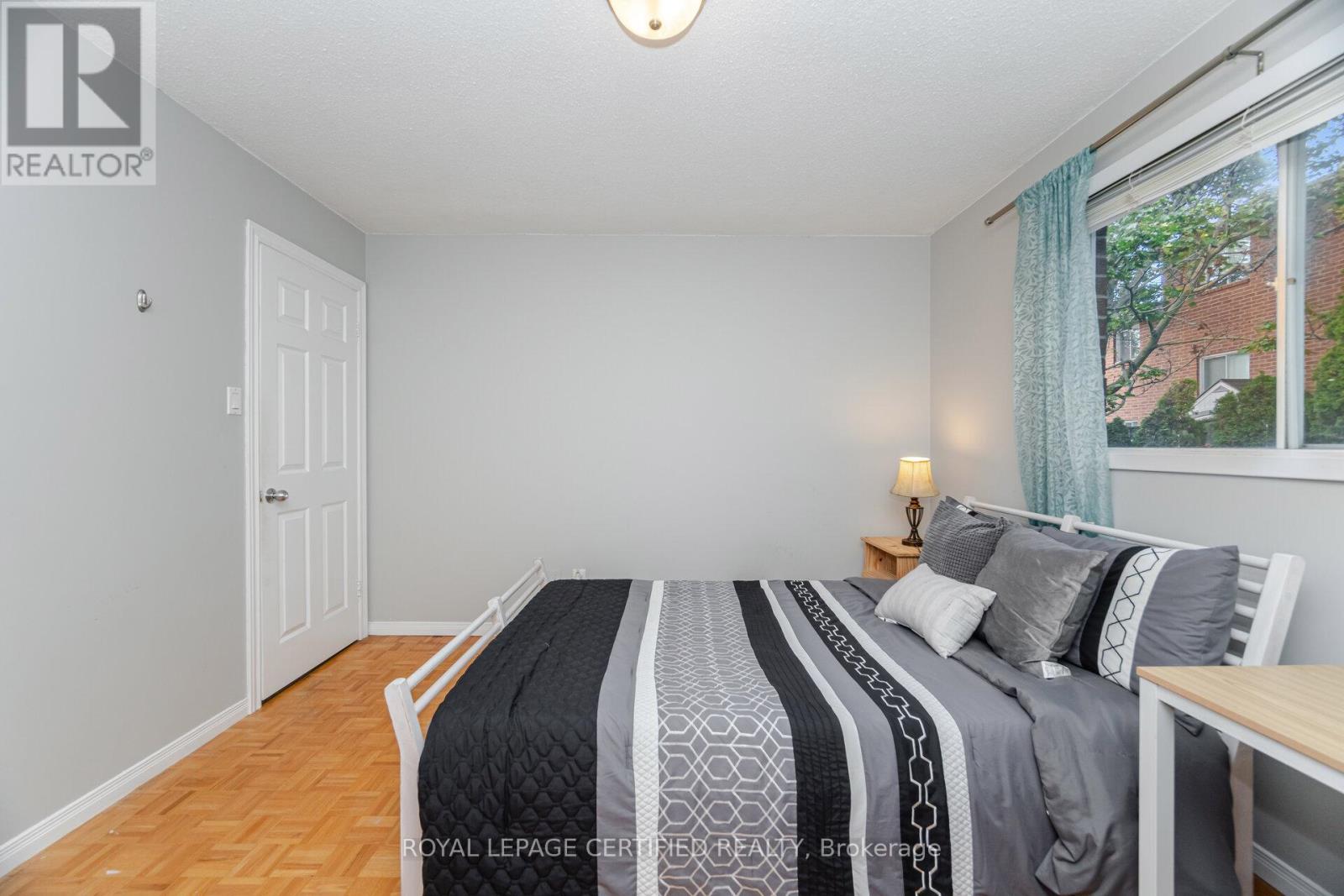 1431 Harmsworth Square, Oakville, Ontario  L6H 3E8 - Photo 34 - W12943850