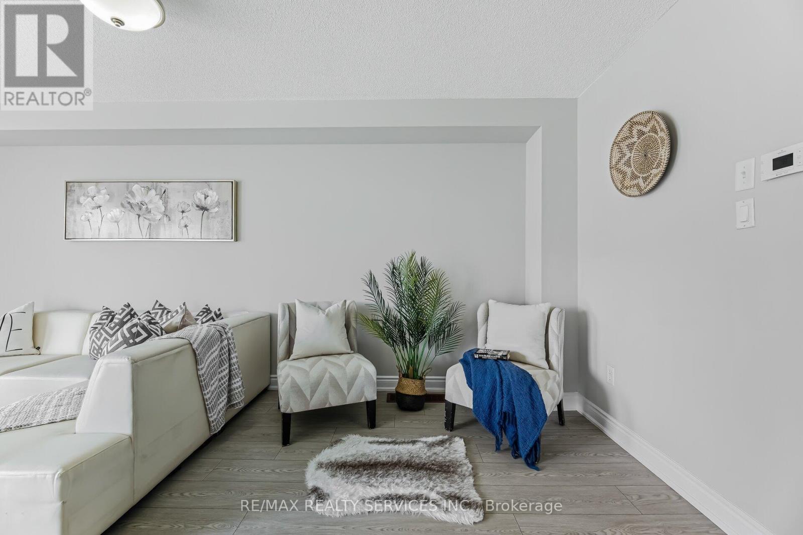 20 Mossgrove Crescent, Brampton, Ontario  L7A 1R1 - Photo 19 - W12943856