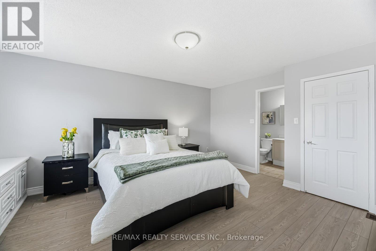 20 Mossgrove Crescent, Brampton, Ontario  L7A 1R1 - Photo 24 - W12943856