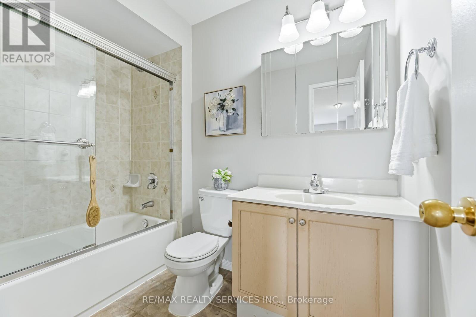 20 Mossgrove Crescent, Brampton, Ontario  L7A 1R1 - Photo 26 - W12943856