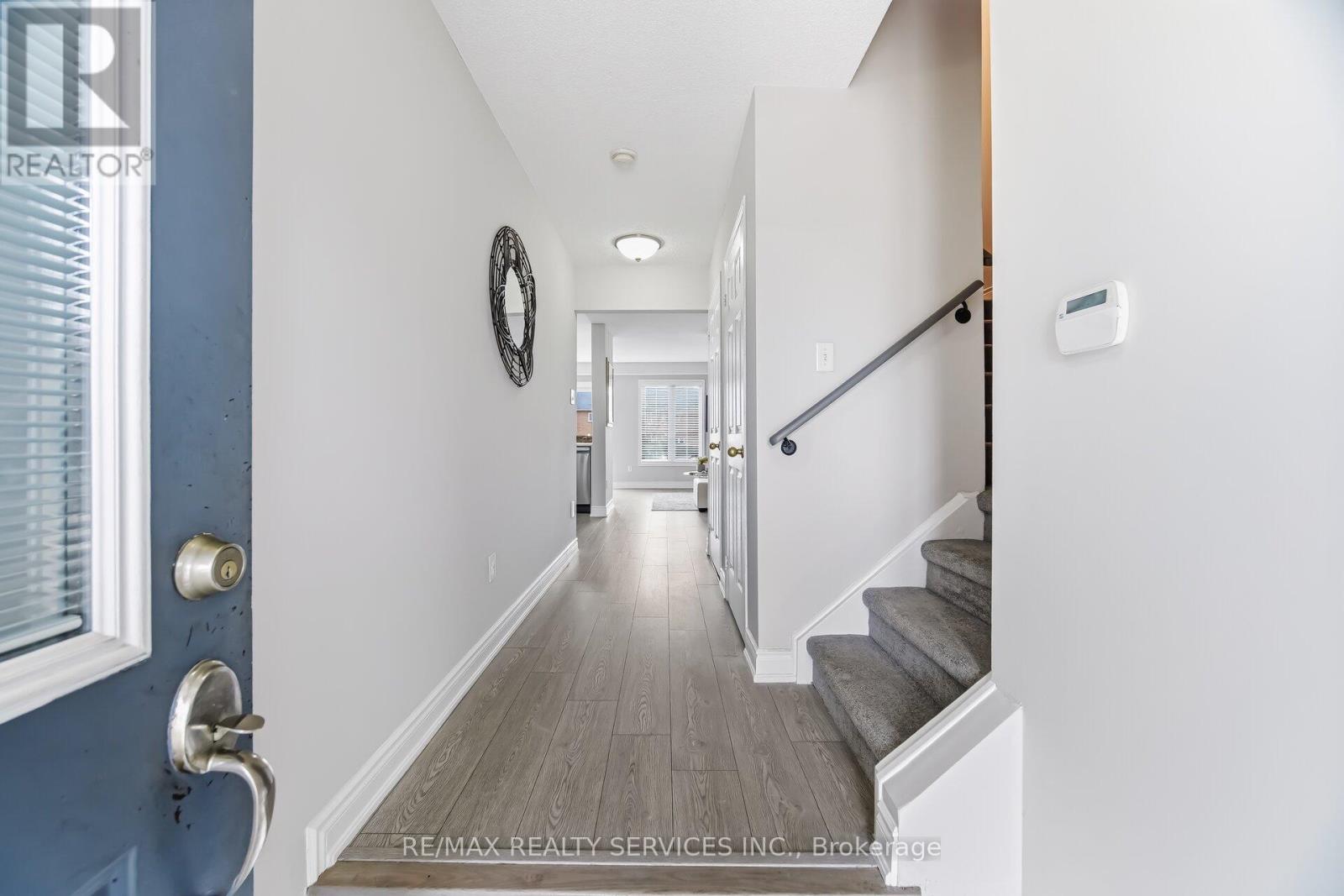 20 Mossgrove Crescent, Brampton, Ontario  L7A 1R1 - Photo 6 - W12943856