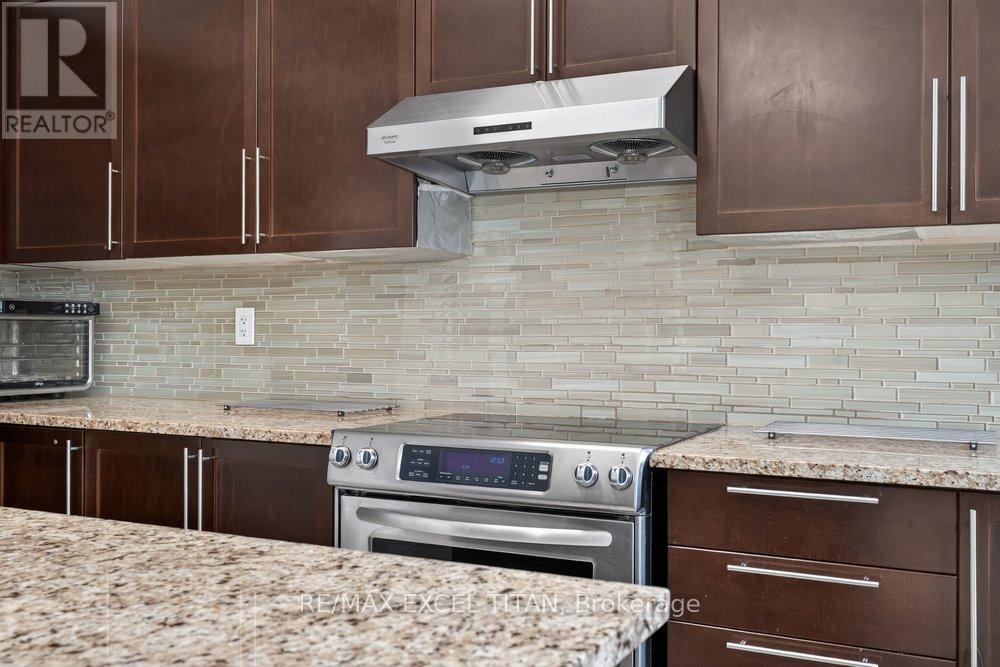 17 Tysonville Circle, Brampton, Ontario  L7A 4A6 - Photo 11 - W12943870