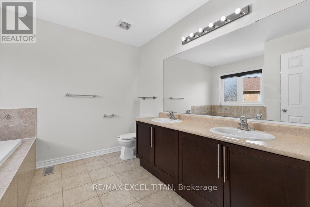 17 Tysonville Circle, Brampton, Ontario  L7A 4A6 - Photo 16 - W12943870