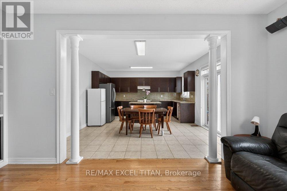 17 Tysonville Circle, Brampton, Ontario  L7A 4A6 - Photo 8 - W12943870