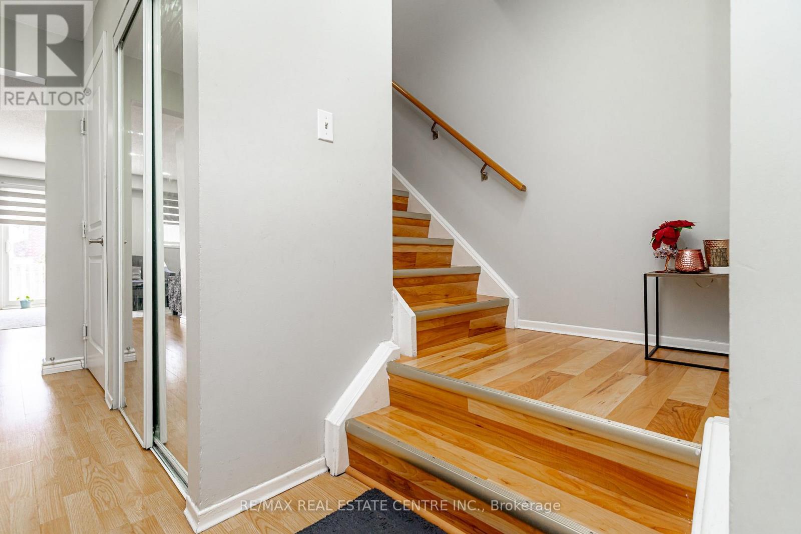 28 Silverstream Road, Brampton, Ontario  L6Z 3W5 - Photo 14 - W12943874