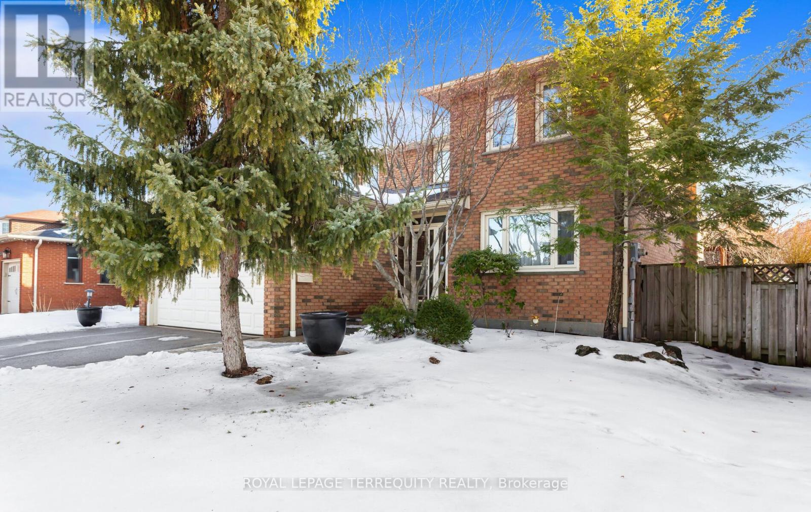 1656 Carrington Road, Mississauga, Ontario  L5M 2K2 - Photo 2 - W12943876