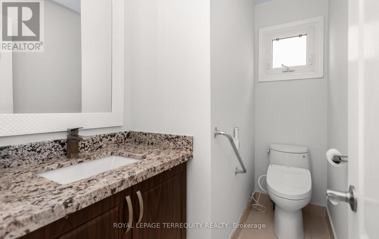 1656 Carrington Road, Mississauga, Ontario  L5M 2K2 - Photo 9 - W12943876