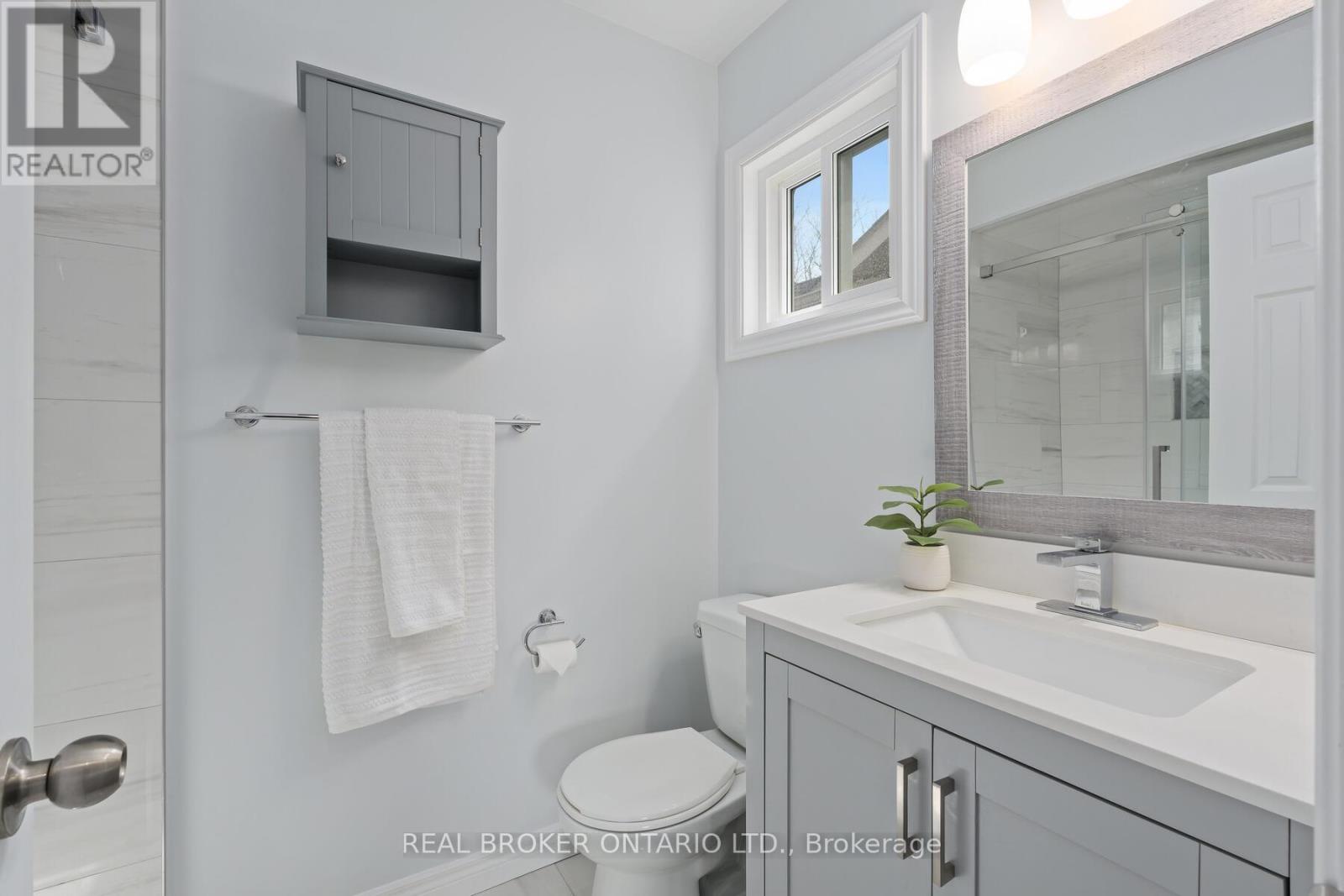 15 Smith Drive, Halton Hills, Ontario  L7G 5K7 - Photo 14 - W12943898