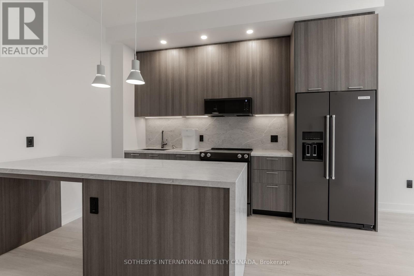 505 - 31 York Garden Way, Toronto, Ontario  M6A 2V1 - Photo 2 - W12943900