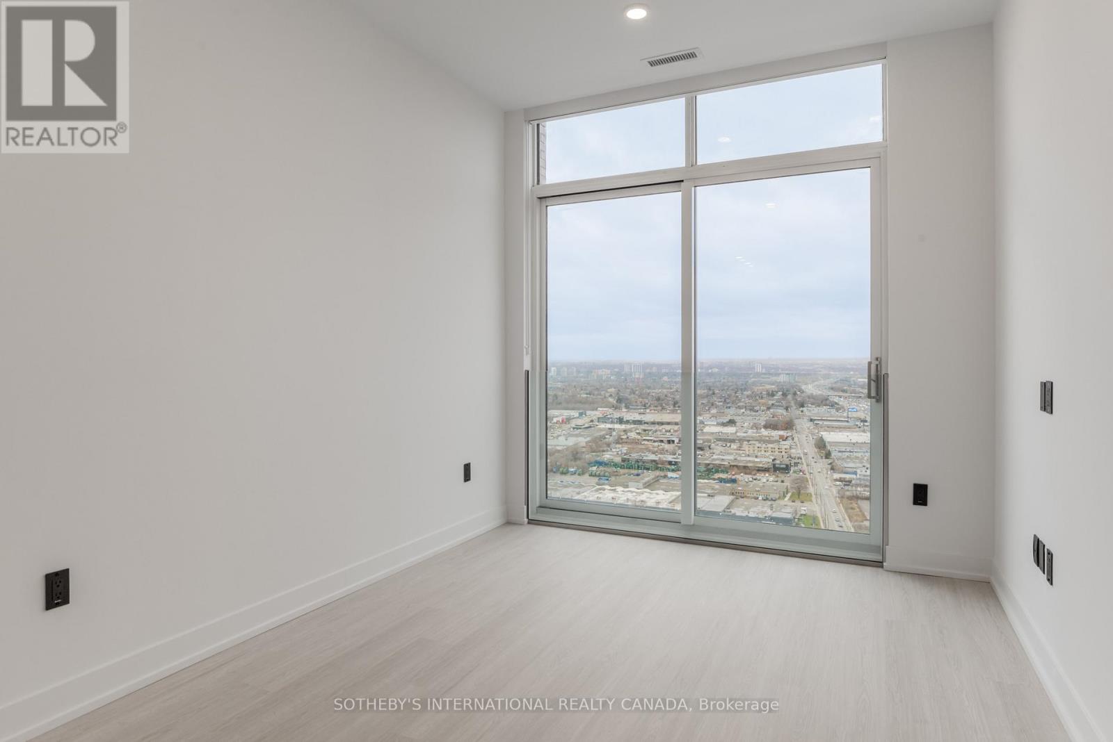 505 - 31 York Garden Way, Toronto, Ontario  M6A 2V1 - Photo 6 - W12943900