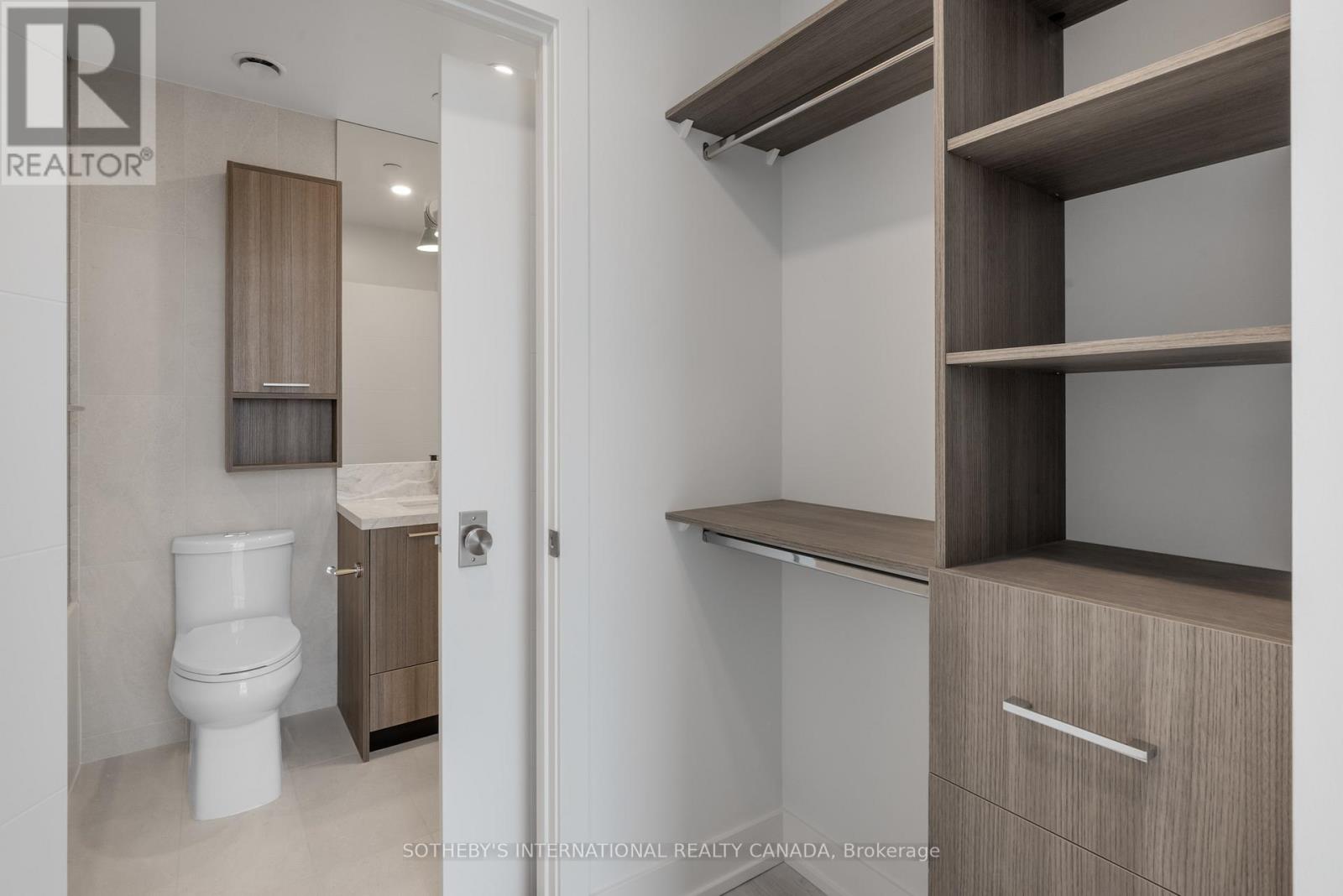 505 - 31 York Garden Way, Toronto, Ontario  M6A 2V1 - Photo 9 - W12943900