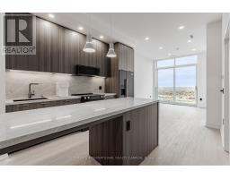 505 - 31 YORK GARDEN WAY, Toronto, Ontario